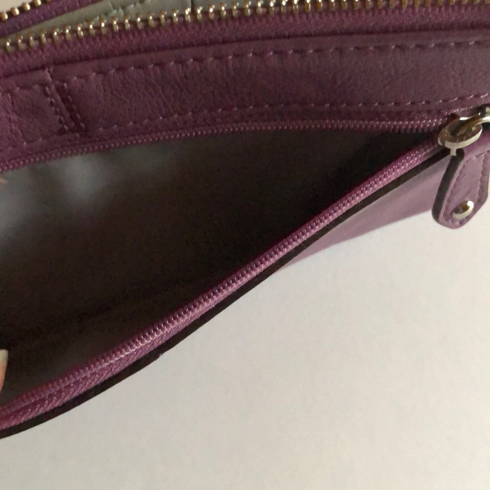 NWT Authentic Coach Lavender Wristlet Leather - Picture 4 of 10